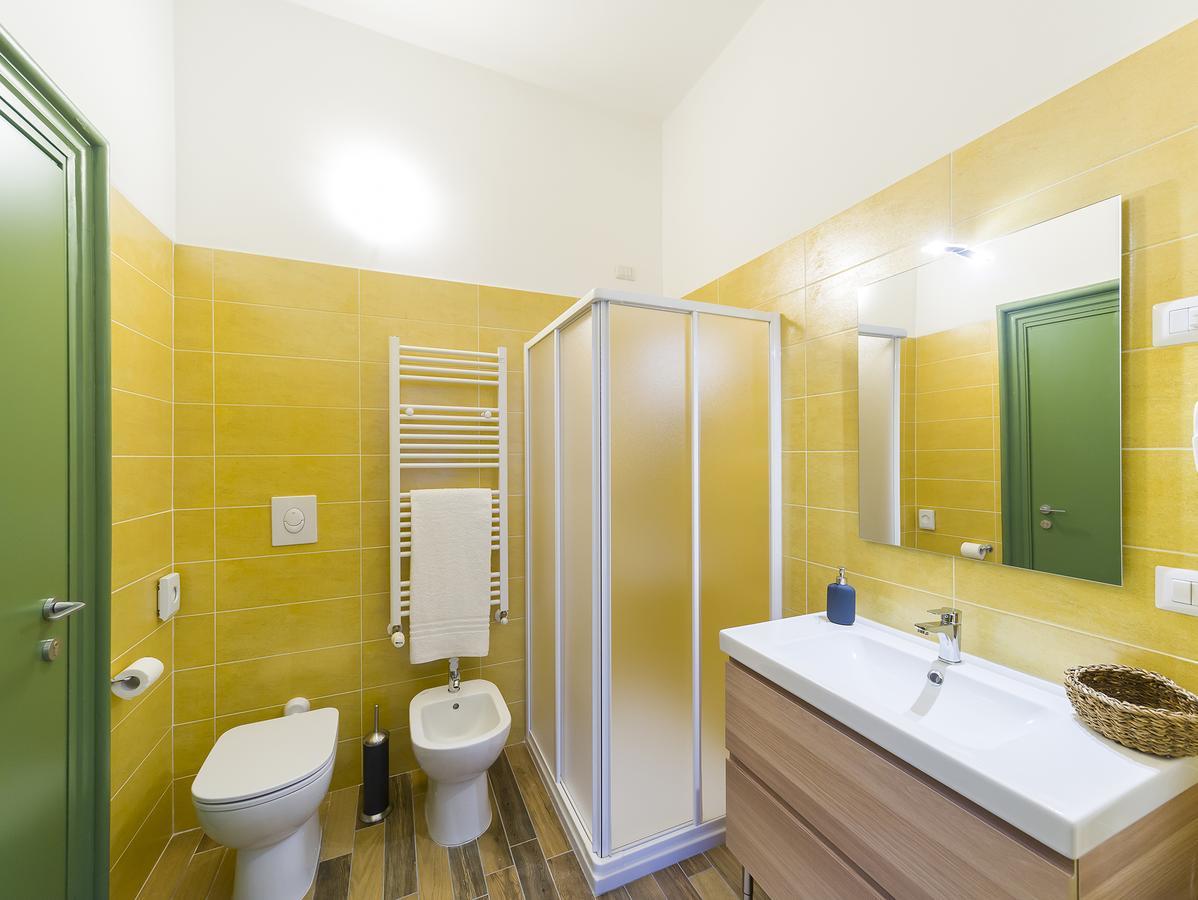 La Nostra Casa In Centro Hotel Lecco Bagian luar foto