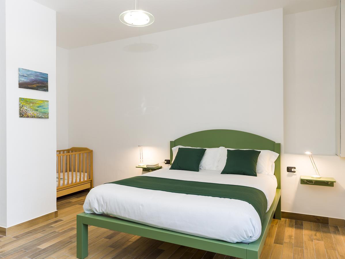 La Nostra Casa In Centro Hotel Lecco Bagian luar foto