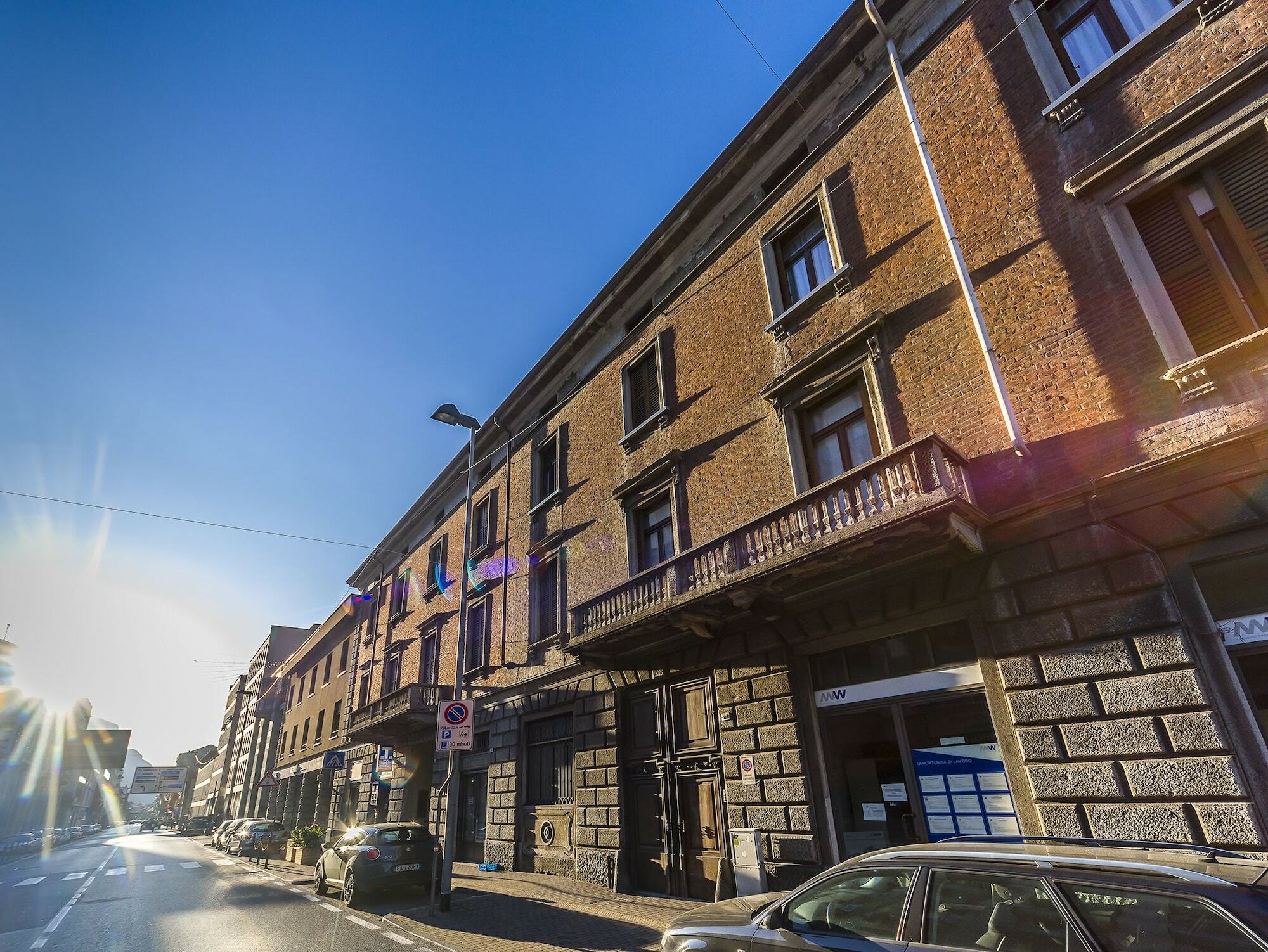 La Nostra Casa In Centro Hotel Lecco Bagian luar foto